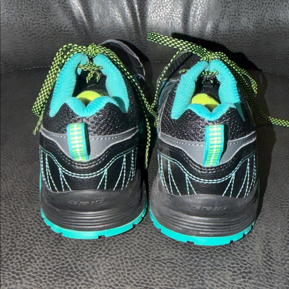 Saucony Excursion T9 Women's Black and Teal Athletic Shoes - Picture 6 of 7